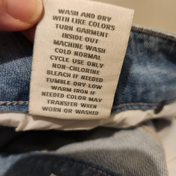 Torrid Distressed Boyfriend Jeans Light Wash Ripped Denim Size 12 Regular - Picture 12 of 12